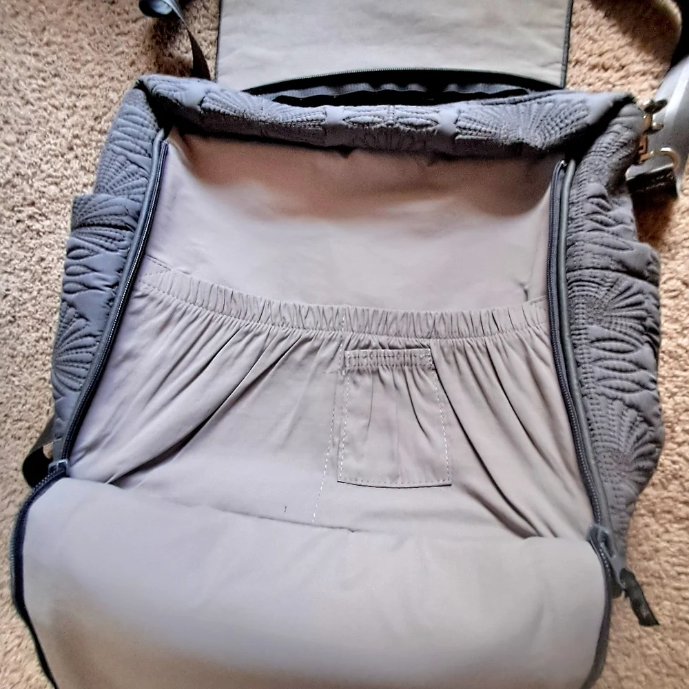 Petunia Pickle Bottom Convertible Diaper Bag GUC Slate Gray Changing Pad